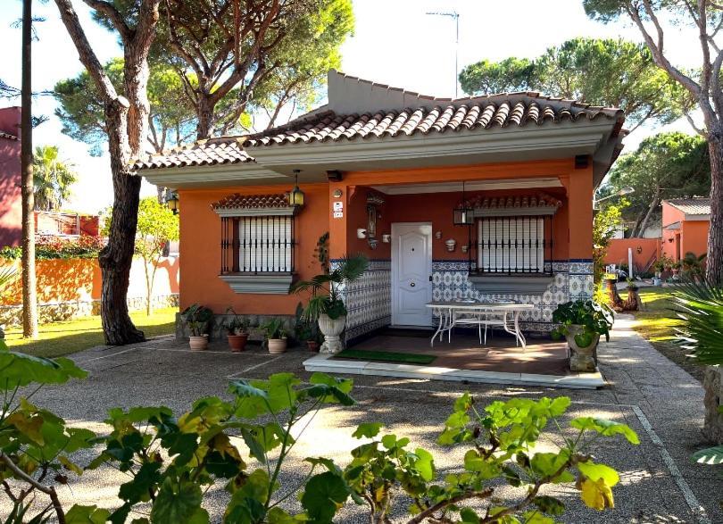 Chalet Los Pinos Con Piscina Privada ノボ・サンクティ・ペトリ エクステリア 写真