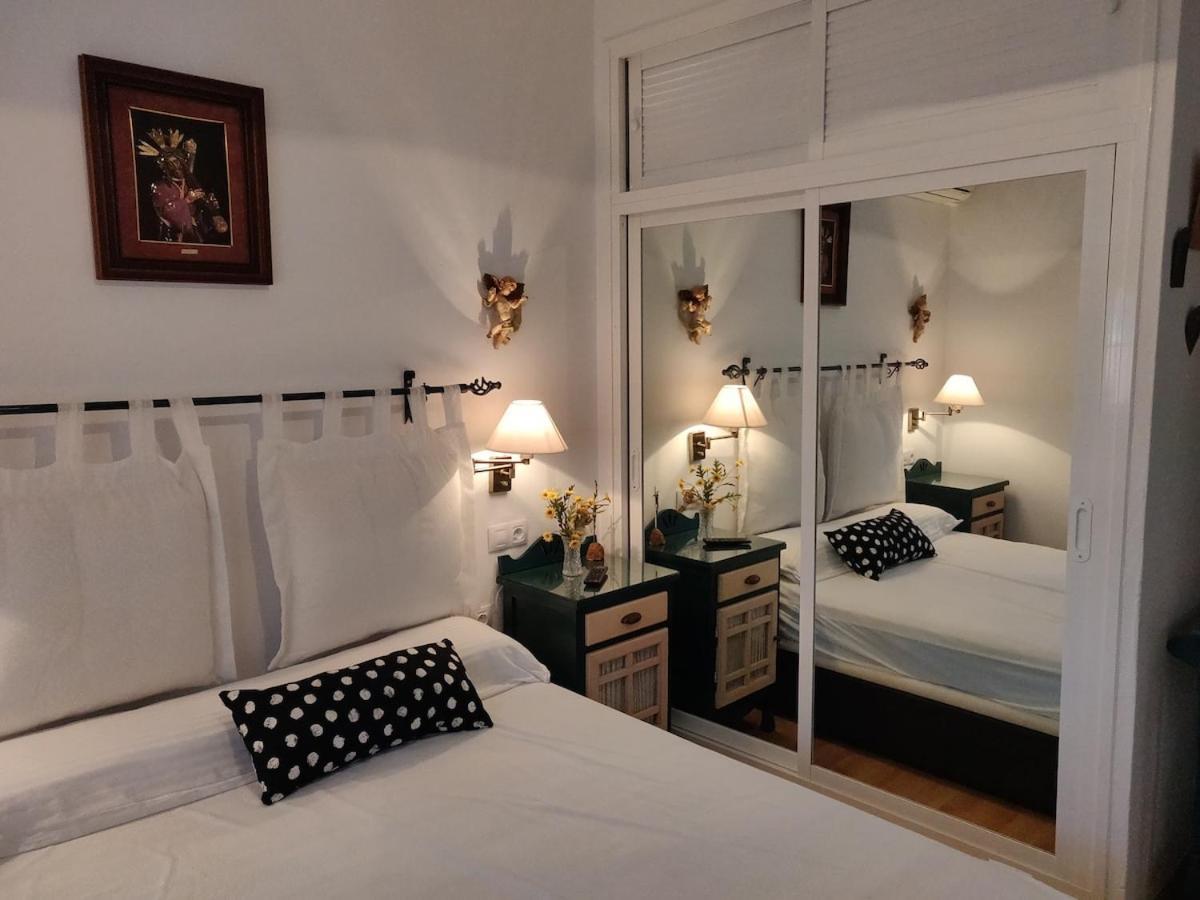 Chalet Los Pinos Con Piscina Privada ノボ・サンクティ・ペトリ エクステリア 写真